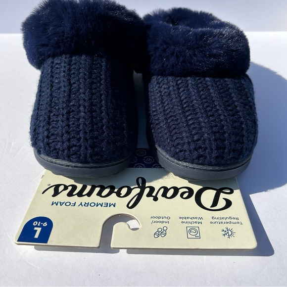 Dearfoams - Women's Hannah Festive Knit Clogs - Size L (9-10) - Picture 3 of 4